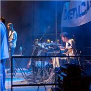 Laureato in batteria pop/rock al CPM Music Institute di Milano offre lezioni di batteria per tutti i livelli sia in presenza (Milano) che online